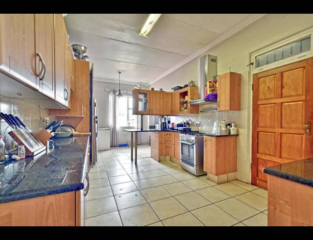 4 BEDROOM HOUSE FOR SALE IN SYDENHAM